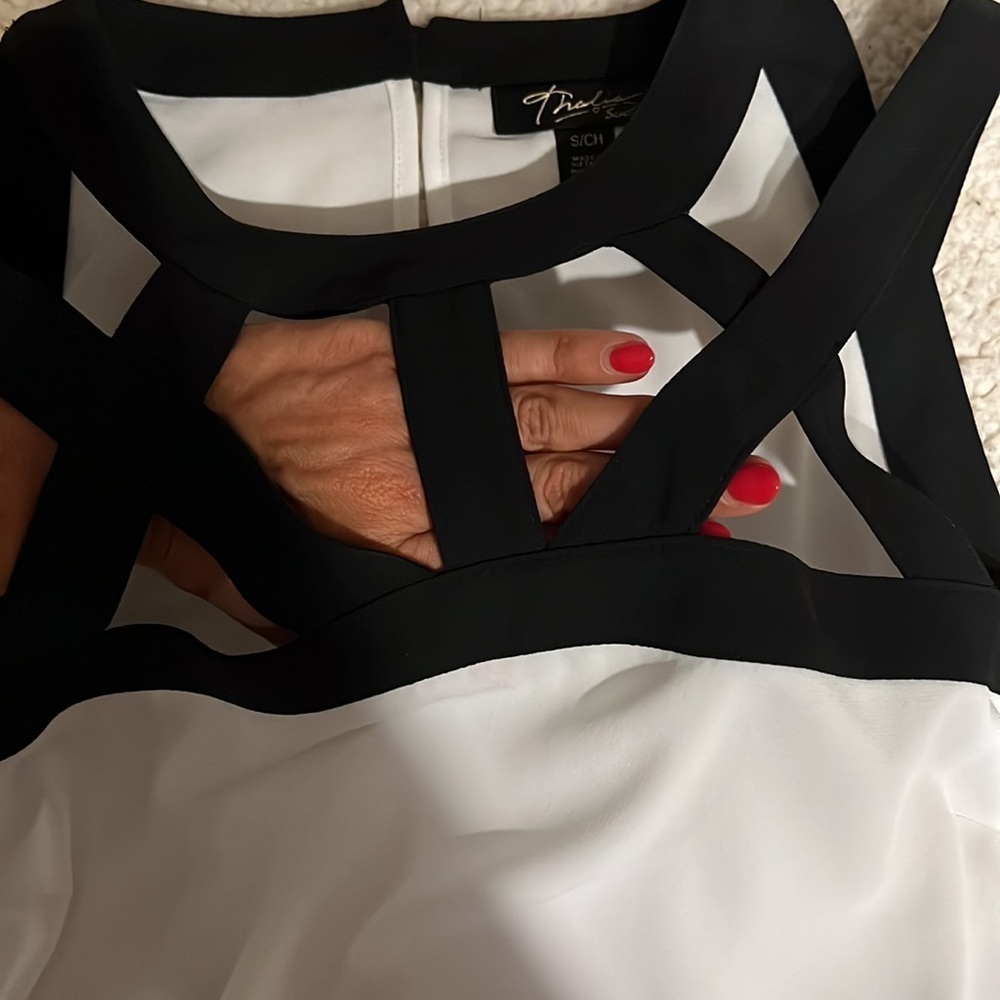 WHITE and black tank top - Picture 7 of 7
